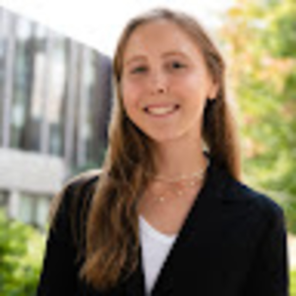 Meet your Posher, Lauren